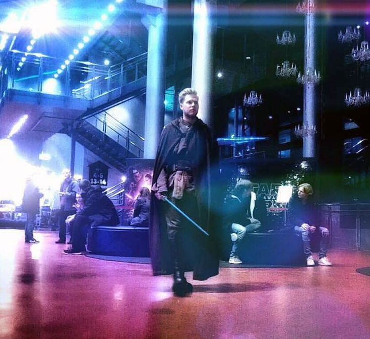 Nikolai Jedi-Robe.com Anakin Skywalker Jedi Costume Review