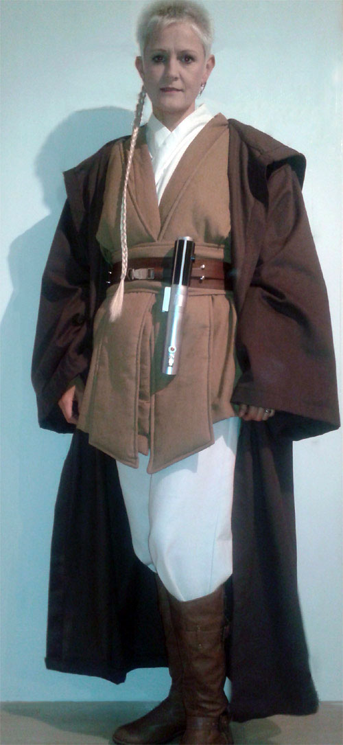 Mace Windu Sarah Replica Jedi Costume from Jedi-Robe.com Review