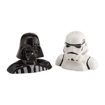 1689382508.jpg Star Wars Stormtrooper Gifts - Salt and Pepper Pots - Darth Vader and Stormtrooper