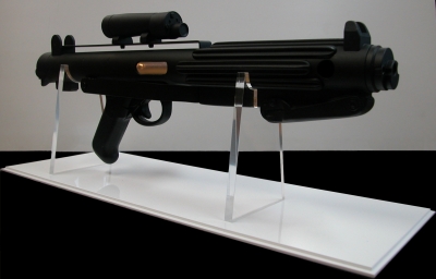 198401472.jpg Stormtrooper E-11 Blaster Display Case