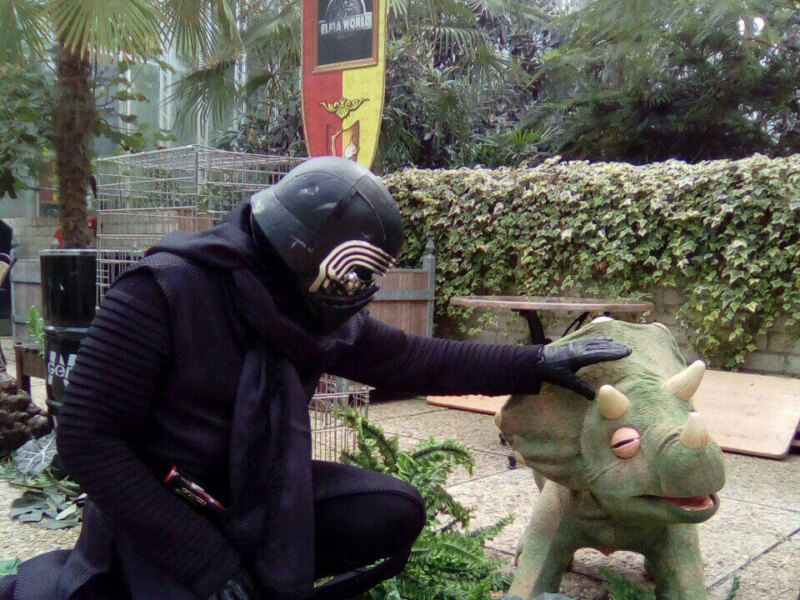 Kylo Ren Costume Review from Dirk
