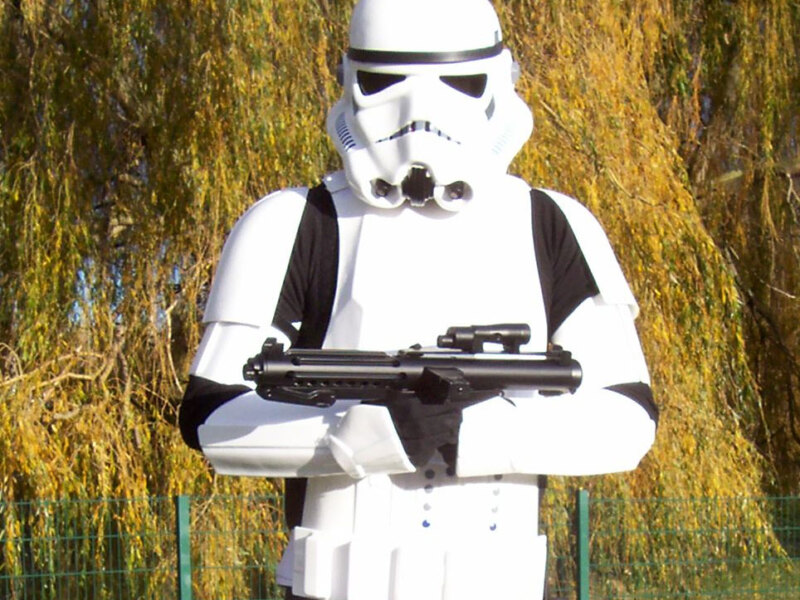 Stormtrooper Armour Review from Julie and Dave